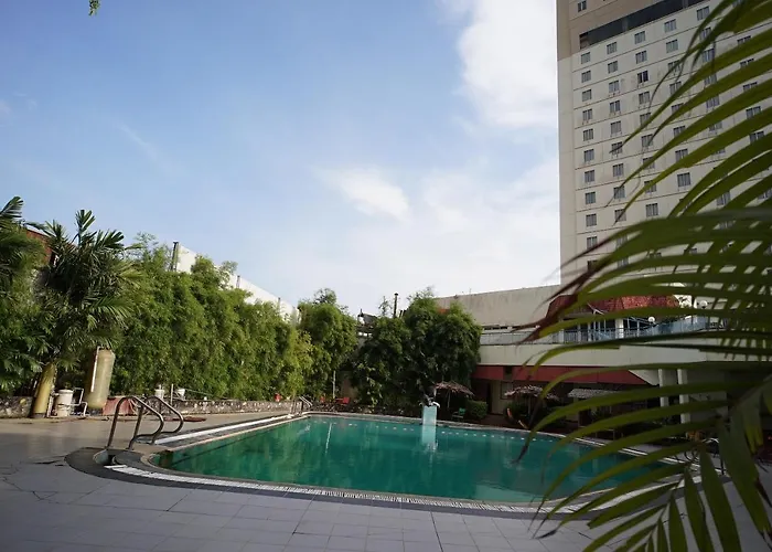 Capital O 1963 Hotel The New Benakutai